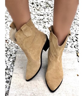 Camel Boots