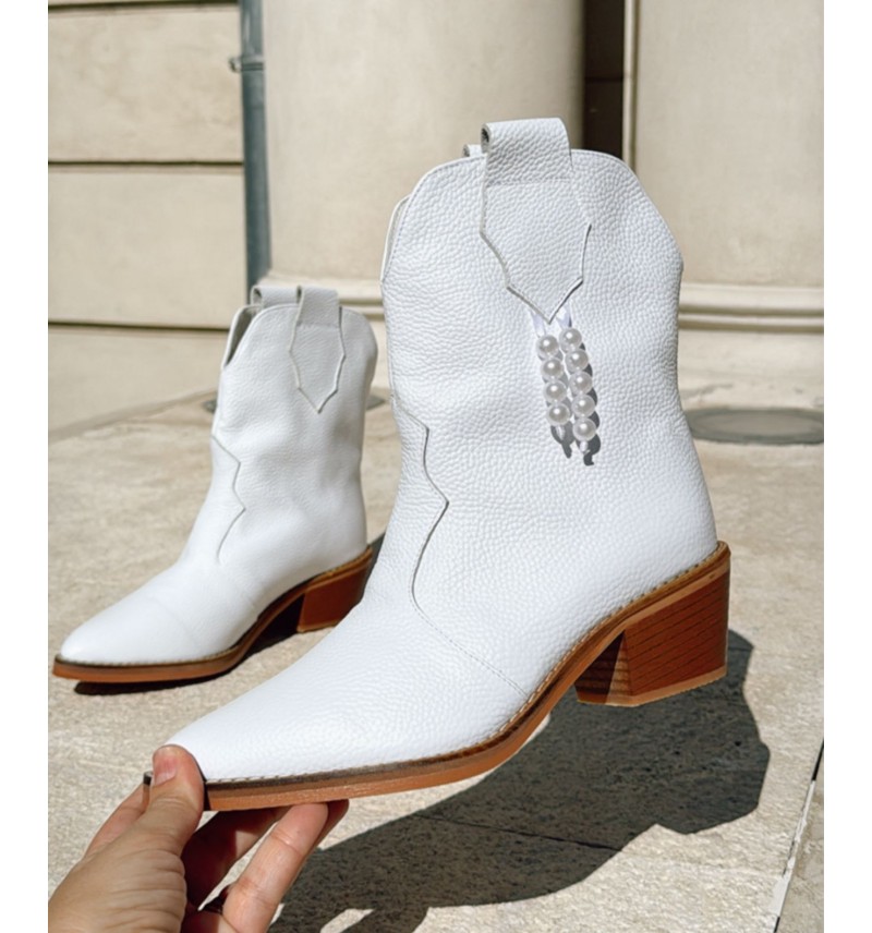 Boots White Pearl