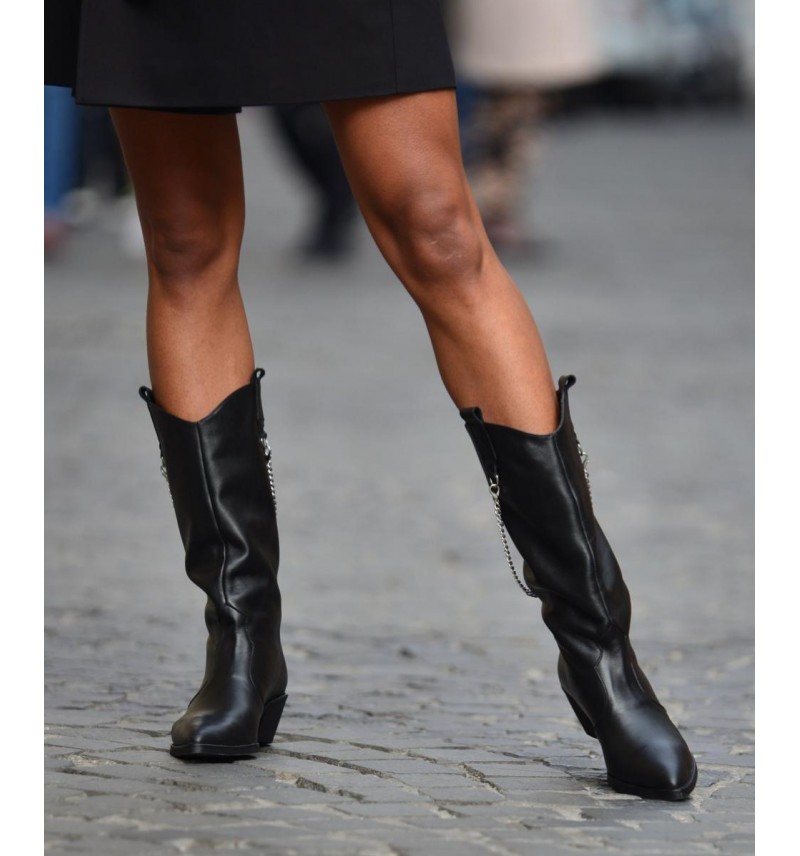 Chains Boots