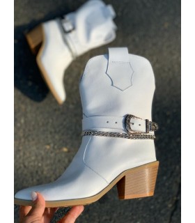 Milky Mousse Boots