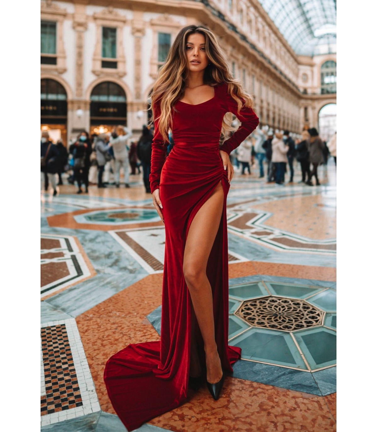 https://diva-charms.com/9045-superlarge_default/red-velvet-dress.jpg